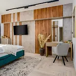 Apartment Downtown Athenaeum View