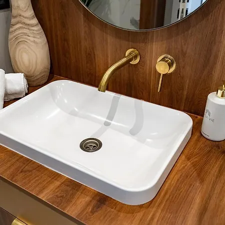 Downtown Athenaeum View Апартаменты